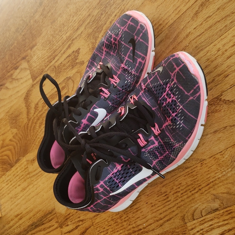 (8) Nike Free TR FIT 4 Fitness Workout Running Activewear Athletic Sporty Gym